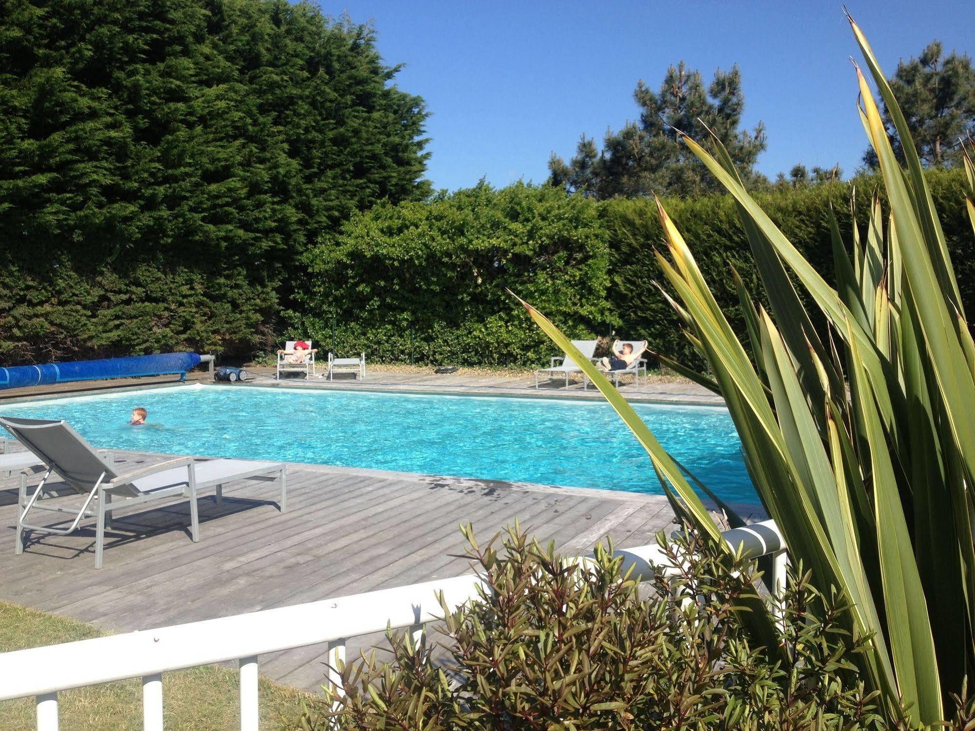 Le Galet Hotel&Spa Saint-Philibert  Buitenkant foto